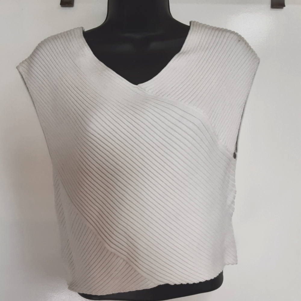 Rachel Roy White Asymmetrical Rib Knit Sleeveless Crop Sweater